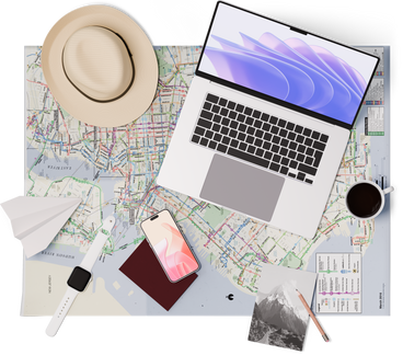 地图、笔记本电脑、帽子、护照、智能手机和智能手表的顶视图 PNG, SVG